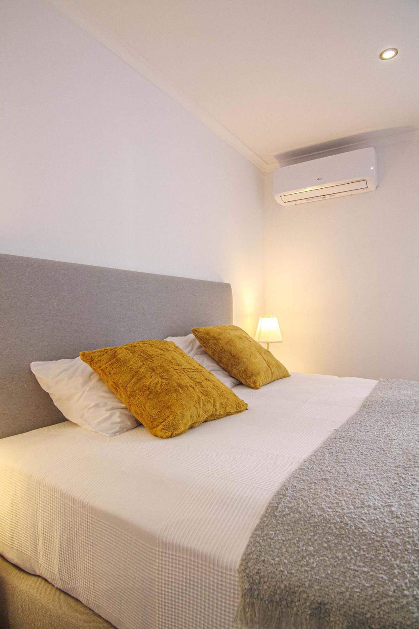 Pine House - Faro Airport, Beach And City Center Ngoại thất bức ảnh