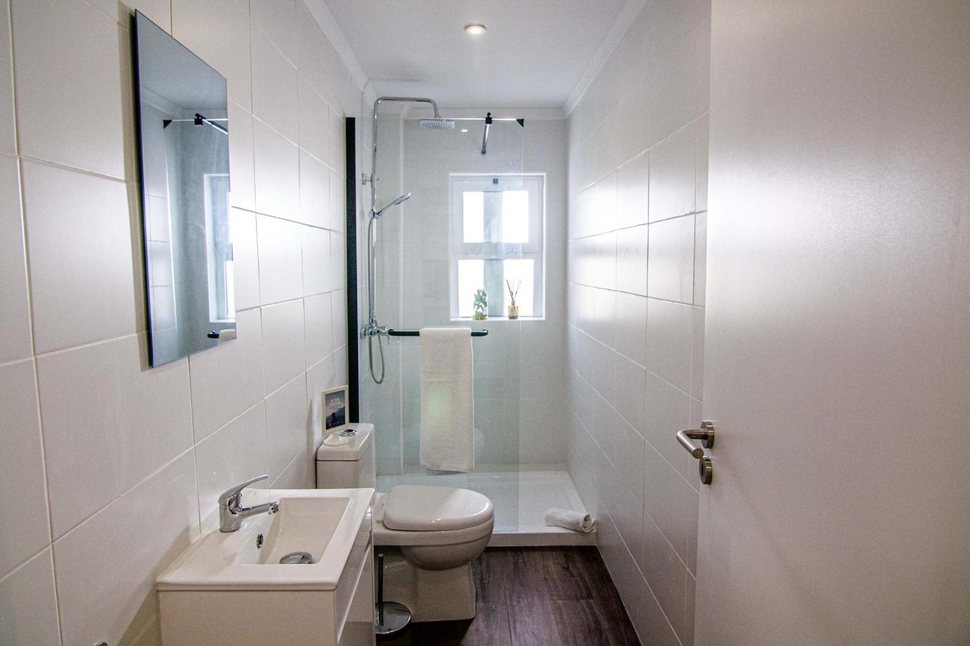 Pine House - Faro Airport, Beach And City Center Ngoại thất bức ảnh