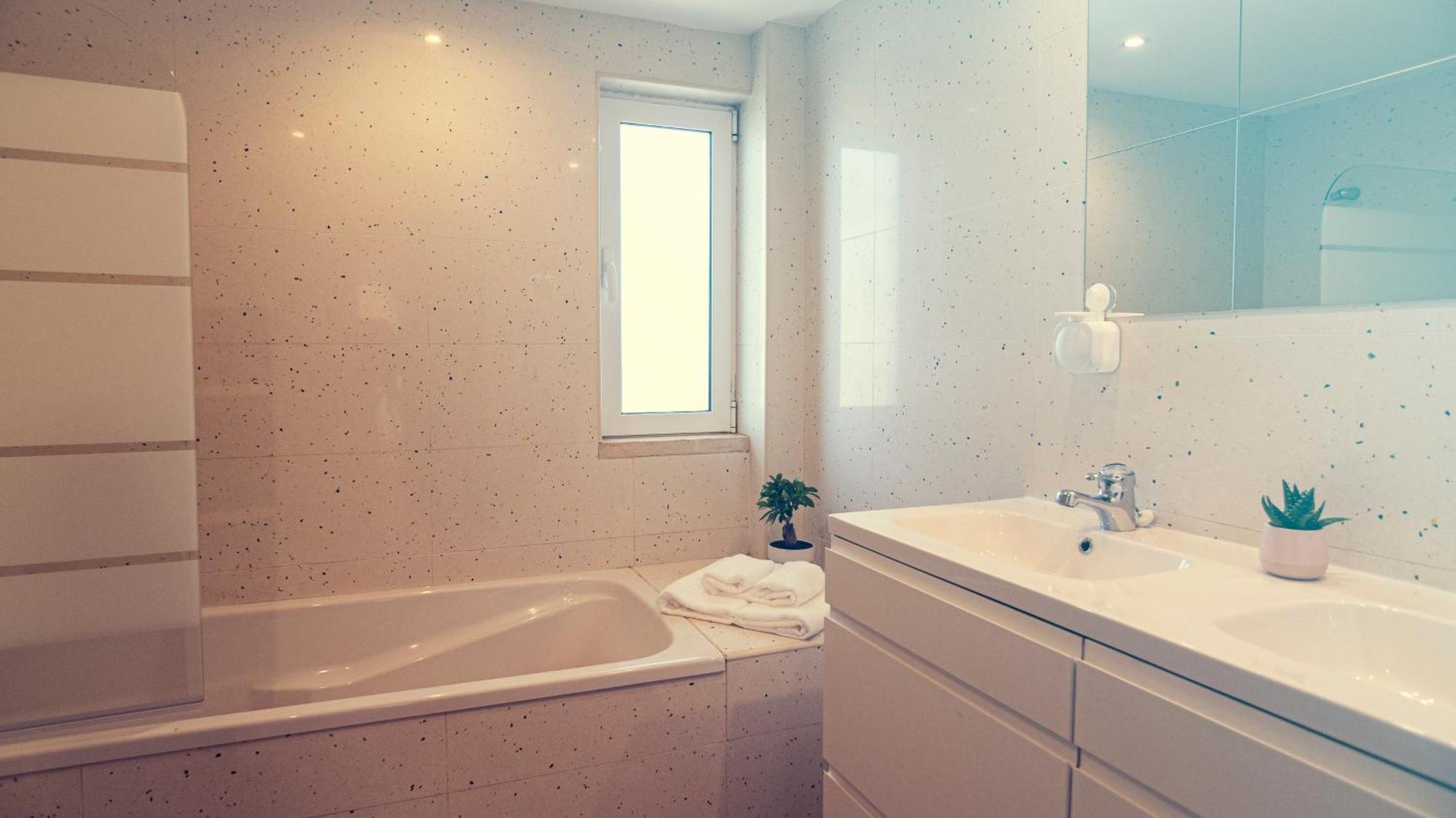Pine House - Faro Airport, Beach And City Center Phòng bức ảnh